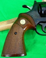 Colt Python 6 inch Blued in 357 magnum made in 1977 made in 1977 - LIKE NEW! - 8 of 19