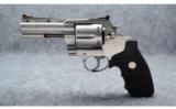 Colt Anaconda .44 Magnum - 2 of 4