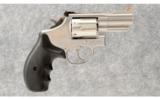 Smith & Wesson 66-4 .357 Magnum - 1 of 4