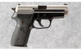 Sig Sauer P229 Classic .40 S&W - 1 of 4
