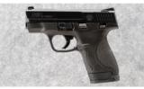 Smith & Wesson M&P Shield .40 S&W - 4 of 4