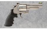 Smith & Wesson 629 .44 Magnum - 1 of 4
