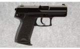 Heckler & Koch USP Compact .40 S&W - 1 of 4