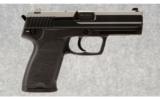 Heckler & Koch USP .40 S&W - 1 of 4