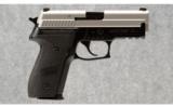 Sig Sauer P229R .40 S&W - 1 of 4