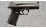 Smith & Wesson SD40 VE .40 S&W - 1 of 4