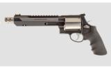 Smith & Wesson 460 Bone Collector
.460 S&W Mag - 4 of 4
