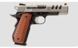 Smith& Wesson Performance Center 1911
.45 ACP - 1 of 4