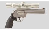 Smith & Wesson 686-6 PLUS .357 Magnum - 1 of 4
