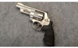 Smith & Wesson ~ 629-6 ~ .44 Magnum - 2 of 6