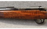 Weatherby ~ Mark V ~ .240 Weatherby Magnum - 8 of 10