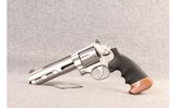 Smith & Wesson ~ Performance Center 629-6 ~ .44 Magnum