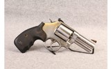 Smith & Wesson ~ 686-6 ~ .357 Magnum - 2 of 2