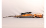 Weatherby ~ Mark V ~ .300 Weatherby Magnum - 6 of 10