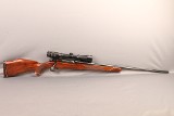 Weatherby ~ Mark V ~ .300 Weatherby Magnum - 1 of 12