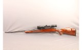 Weatherby ~ Mark V ~ .300 Weatherby Magnum - 8 of 12