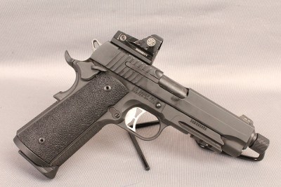 SIG Sauer ~ 1911 ~ .45 Auto