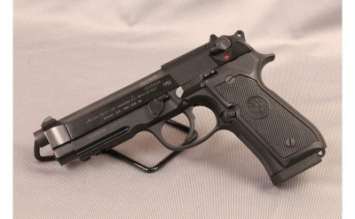 Beretta ~ 96A1 ~ .40 S&W - Image 2 of 2