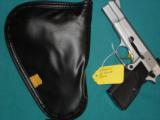 Browning Hi-Power, Silver Chrome. - 3 of 3
