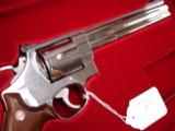Smith & Wesson Model 629 Magna Classic - 9 of 13