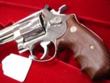 Smith & Wesson Model 629 Magna Classic - 8 of 13