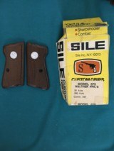 Handgun grips, miscellaneous. - 1 of 5