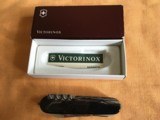 Victorinox KPX 1.3711.62 SAK Horn - 2 of 4