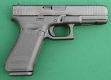 Glock 17, Gen 5, 9mm Semi-Automatic Pistol - 3 of 6