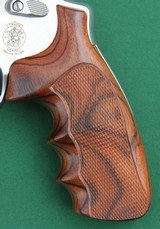 Smith & Wesson Model 629-5, .44 Magnum, Satin Stainless Steel Revolver - 4 of 15