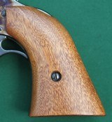 H&R Model 676, .22 LR/.22 WMR Convertible Revolver - 4 of 13