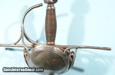 FINE SPANISH CUP HILT RAPIER CIRCA LATE 17TH CENTURY.- Image 3 of 6