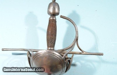 FINE SPANISH CUP HILT RAPIER CIRCA LATE 17TH CENTURY.- Image 2 of 6
