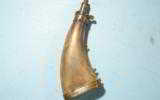SCOTTISH 5 ½” FLAT HORN POWDER FLASK CIRCA 1800-30. 