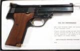 HIGH STANDARD VICTOR MILITARY .22LR SEMI-AUTO PISTOL NEW UNFIRED IN ORIG. BOX. - 4 of 5