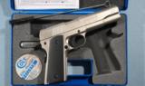 NEW IN BOX COLT GOVERNMENT 1911A1 or 1911-A1 CO2 .177 AIR PISTOL. - 3 of 3