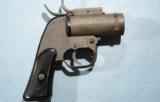 WW2 U.S. PROPERTY AAF M8 OR AN-M8 37MM FLARE, SIGNAL OR PYROTECHNIC PISTOL FOR AIRCRAFT. - 2 of 5