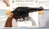BOXED SMITH & WESSON MILITARY & POLICE MODEL 10-7 OR MODEL 10 .38 SPECIAL 4" PINNED BARREL BLUE D.A. REVOLVER, CIRCA 1979. - 3 of 5