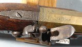 BRITISH FLINTLOCK BRASS OCTAGON BARREL CAVALRY OFFICER’S PISTOL SIGNED SHARPE/LONDON CIRCA 1810. - 3 of 10