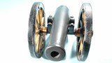 19TH CENTURY AMERICAN CAST IRON MODEL FIELD GUN AND CARRIAGE. - 2 of 4