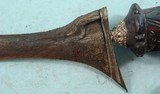 SUPERIOR LARGE BALINESE KRIS WITH "WAYANS DANCER" HILT AND JEWELED SCABBARD. - 3 of 12