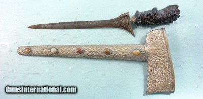 SUPERIOR LARGE BALINESE KRIS WITH "WAYANS DANCER" HILT AND JEWELED SCABBARD.
