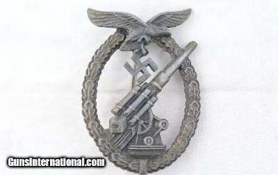 WW2 GERMAN NAZI LUFTWAFFE ANTI-AIRCRAFT COMBAT BADGE.