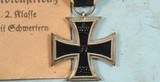 ORIGINAL WW1 IMPERIAL GERMAN IRON CROSS 2ND CLASS MEDAL W/1939 BAR AND RIBBON IN ORIG. ISSUE ENVELOPE. - 2 of 7