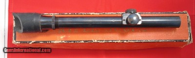 LYMAN ALASKAN 2 1/2X SCOPE W/ U.S. M1 M-1 GARAND RUBBER EYE PROTECTOR IN ORIGINAL BOX CIRCA 1940’S.
