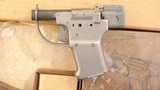 ORIGINAL WW2 GENERAL MOTORS FP-45 LIBERATOR .45 ACP CAL. SINGLE SHOT PISTOL W/ORIG.BOX, AMMO AND INSTRUCTIONS. - 7 of 16