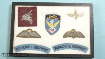 WW2 BRITISH 1ST BATTALION PARACHUTE REGIMENT INSIGNIA GROUPING.