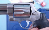 SMITH & WESSON MODEL 500 DOUBLE ACTION .500 S&W MAG. CAL. 6 1/2'” REVOLVER IN BOX. - 8 of 12