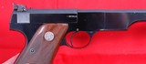 PRE-WW2 COLT 1ST MODEL BULLSEYE MATCH TARGET WOODSMAN .22LR PISTOL MFG. 1939 WITH ORIG. ELEPHANT EAR GRIPS. - 6 of 14