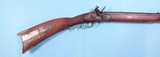 PRE CONTEMPORARY TENNESSEE KENTUCKY STYLE FLINTLOCK LONGRIFLE RIFLE BY ROYLAND SOUTHGATE CIRCA 1940’S-50’S. - 4 of 13