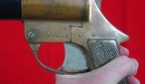 32296-WW2 WWII  INTERNATIONAL FLARE SIGNAL CO. 37MM FLARE PISTOL DATED 1943. - 4 of 5